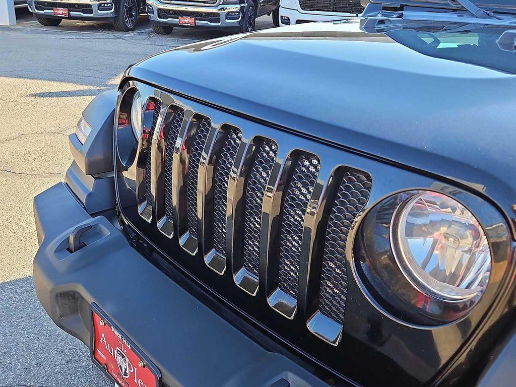 used 2018 Jeep Wrangler Unlimited car, priced at $21,567