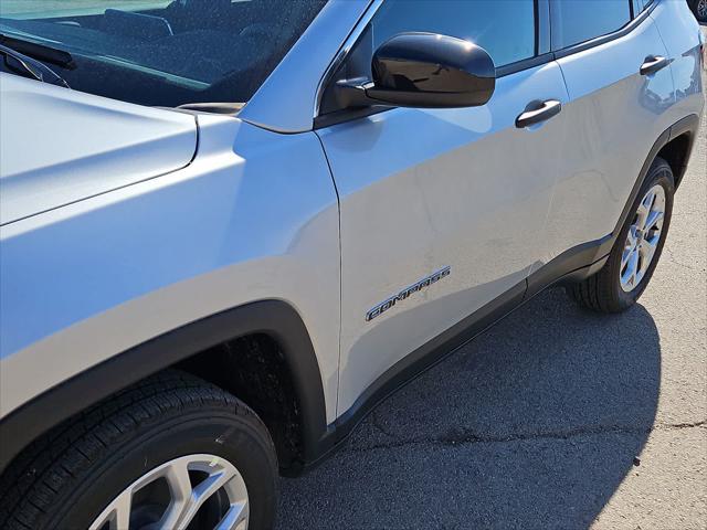 new 2025 Jeep Compass car, priced at $28,090