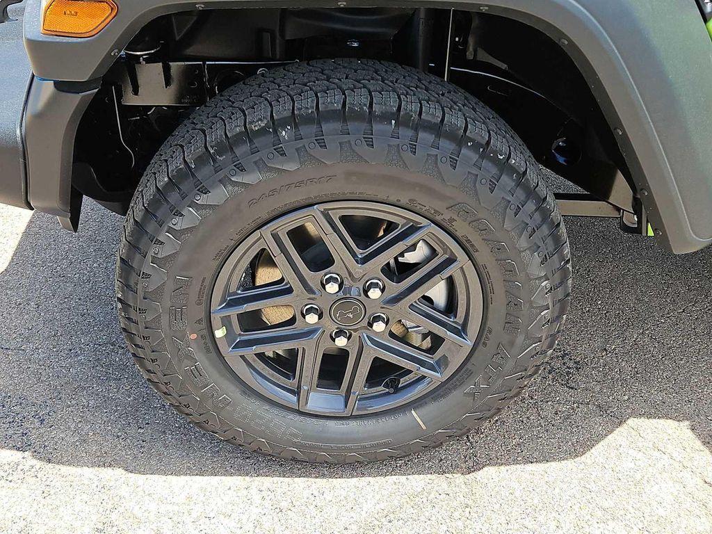 new 2025 Jeep Wrangler car, priced at $41,845