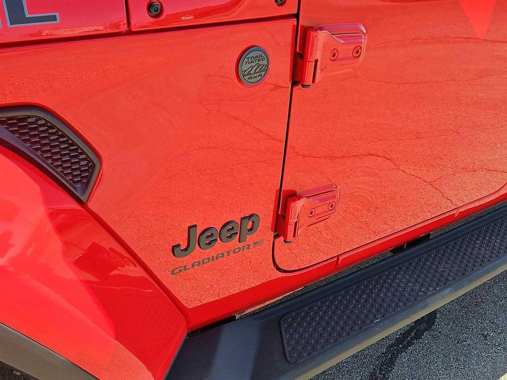 new 2025 Jeep Gladiator car, priced at $48,950
