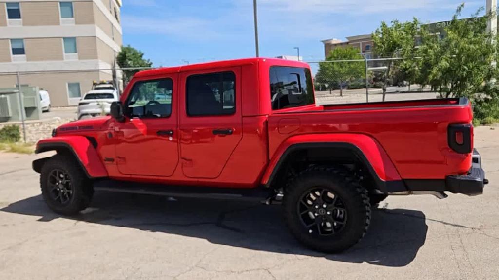 new 2025 Jeep Gladiator car, priced at $48,950