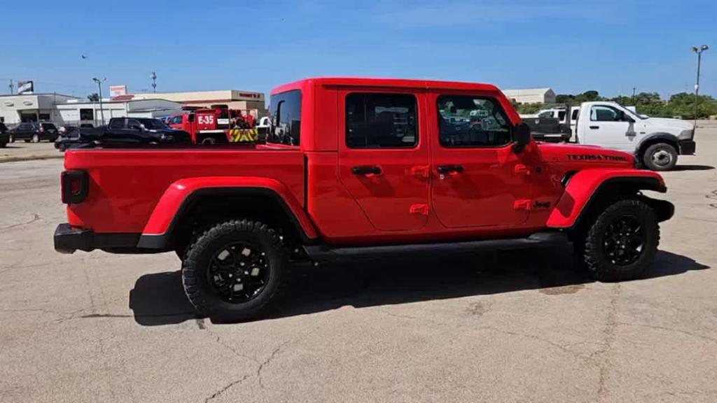 new 2025 Jeep Gladiator car, priced at $48,950