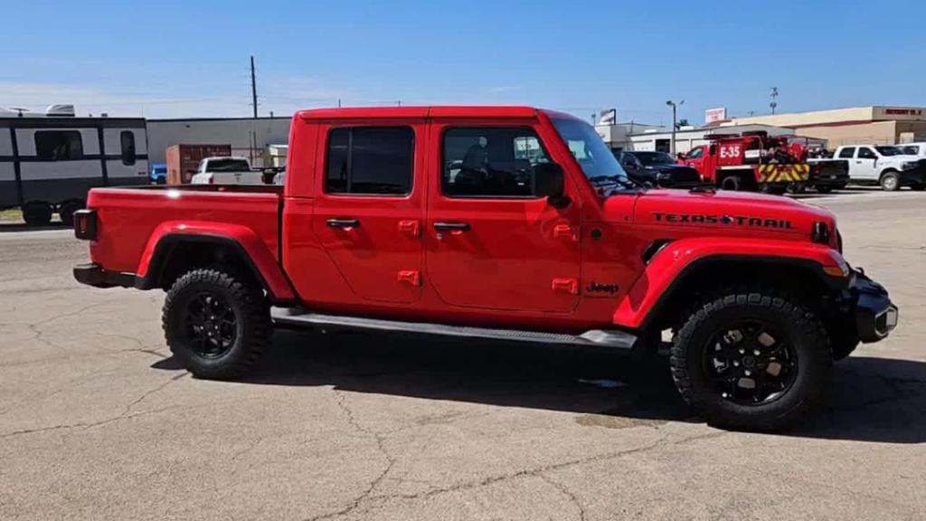 new 2025 Jeep Gladiator car, priced at $48,950