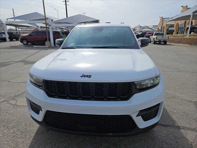 new 2025 Jeep Grand Cherokee car, priced at $47,080