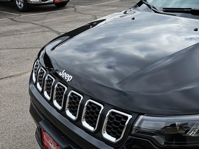 new 2025 Jeep Compass car, priced at $26,999