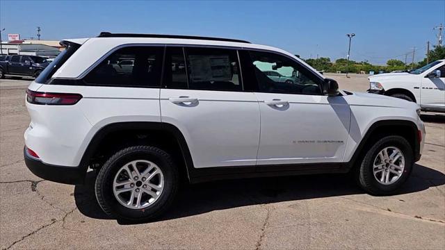 new 2025 Jeep Grand Cherokee car, priced at $39,030