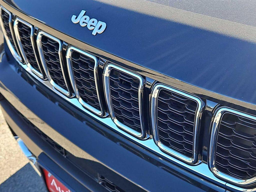 new 2025 Jeep Grand Cherokee L car, priced at $46,035