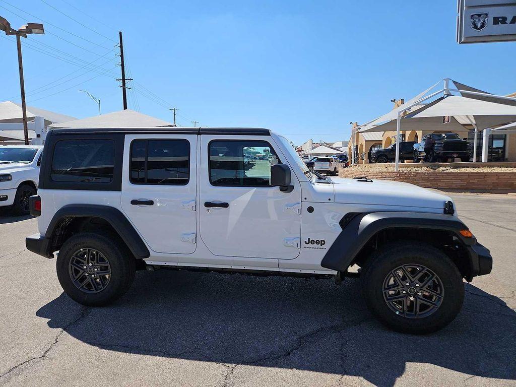 new 2025 Jeep Wrangler car, priced at $46,250