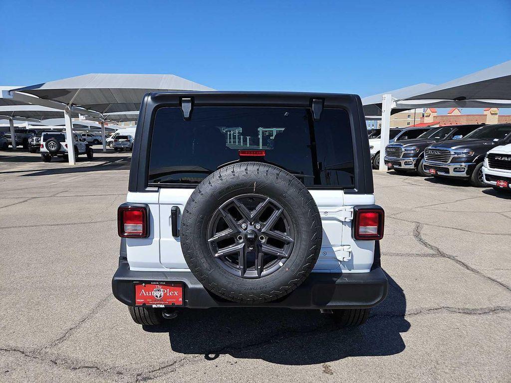 new 2025 Jeep Wrangler car, priced at $46,250