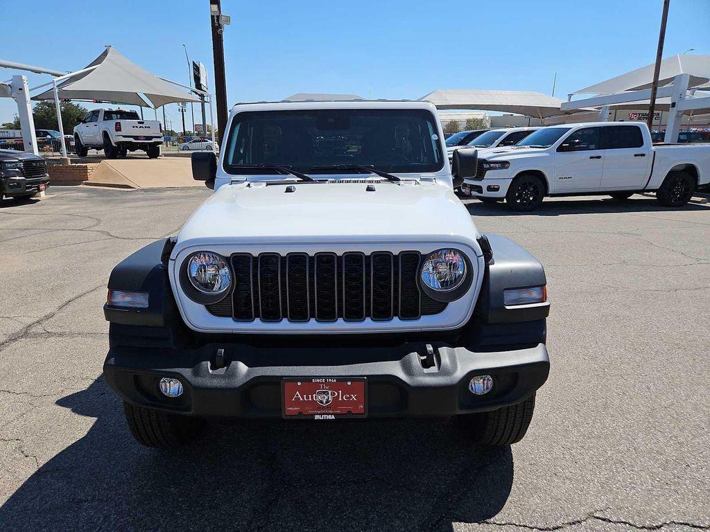 new 2025 Jeep Wrangler car, priced at $46,250