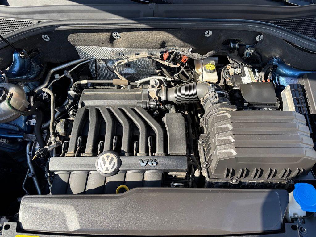 used 2021 Volkswagen Atlas car, priced at $24,999