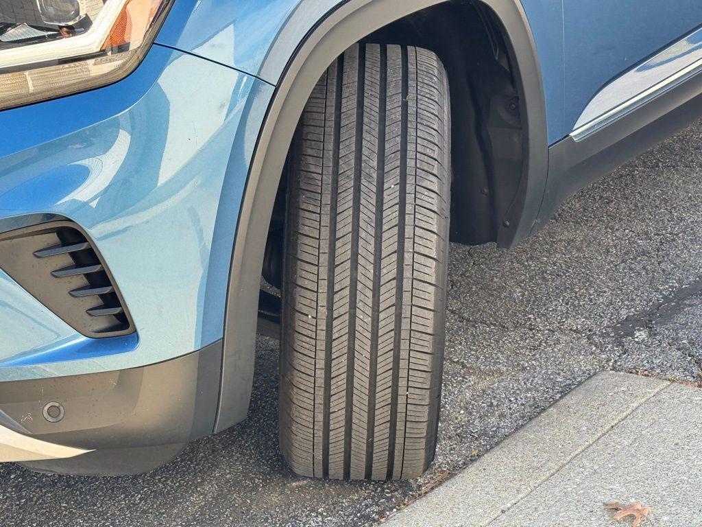 used 2021 Volkswagen Atlas car, priced at $24,999