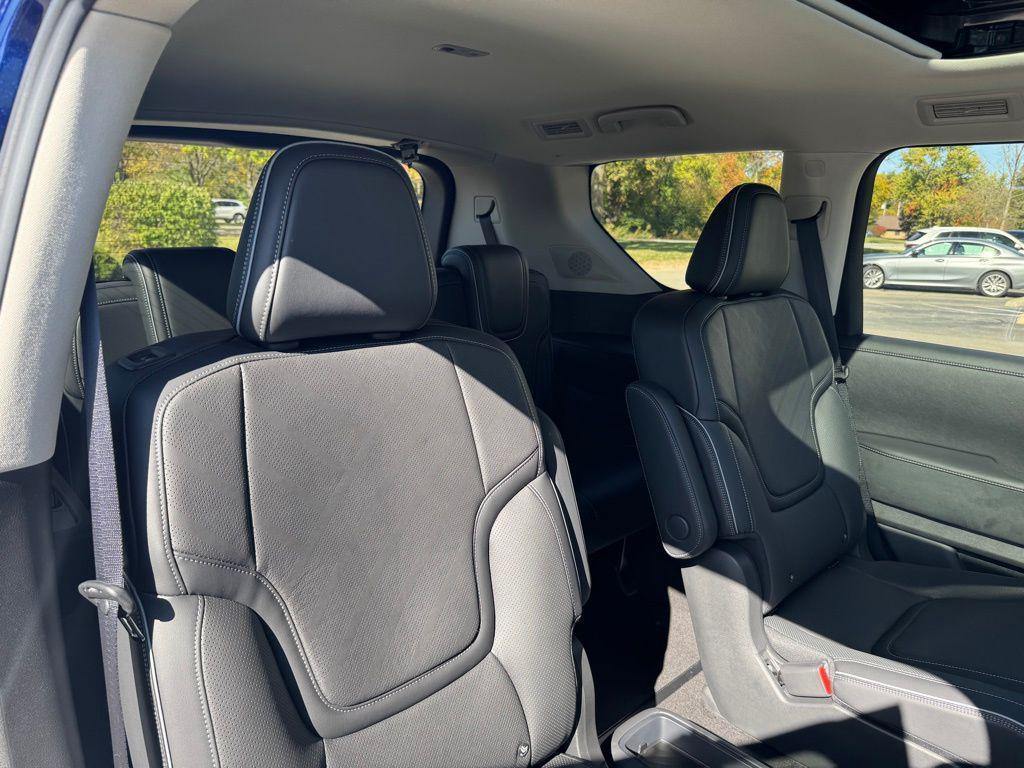 new 2025 INFINITI QX80 car, priced at $83,199