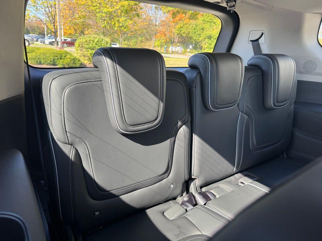 new 2025 INFINITI QX80 car, priced at $83,199