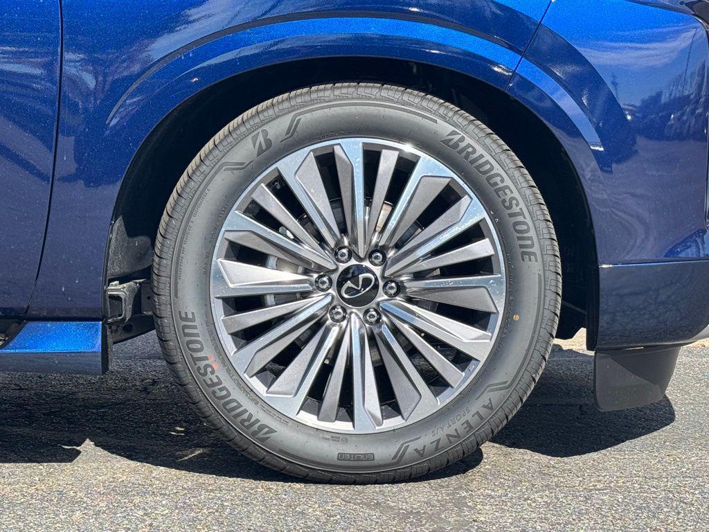 new 2025 INFINITI QX80 car, priced at $83,199