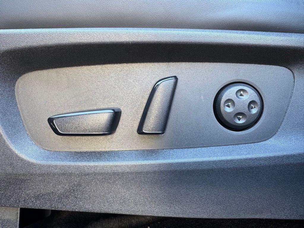 used 2025 INFINITI QX60 car, priced at $52,800