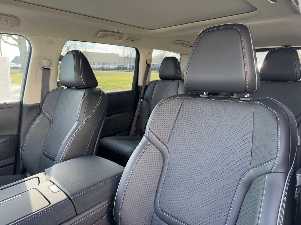 new 2025 INFINITI QX80 car, priced at $92,212