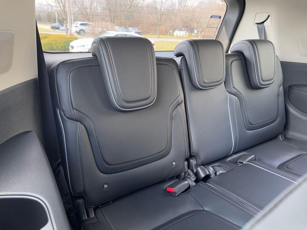 new 2025 INFINITI QX80 car, priced at $92,212