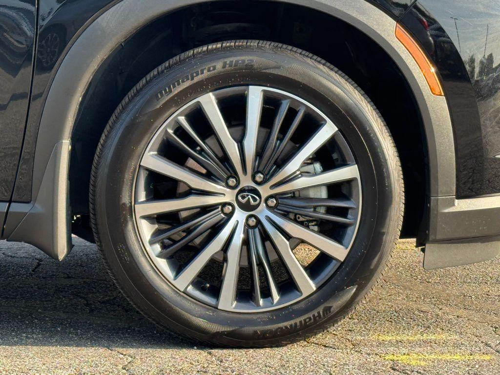 used 2025 INFINITI QX60 car, priced at $51,600