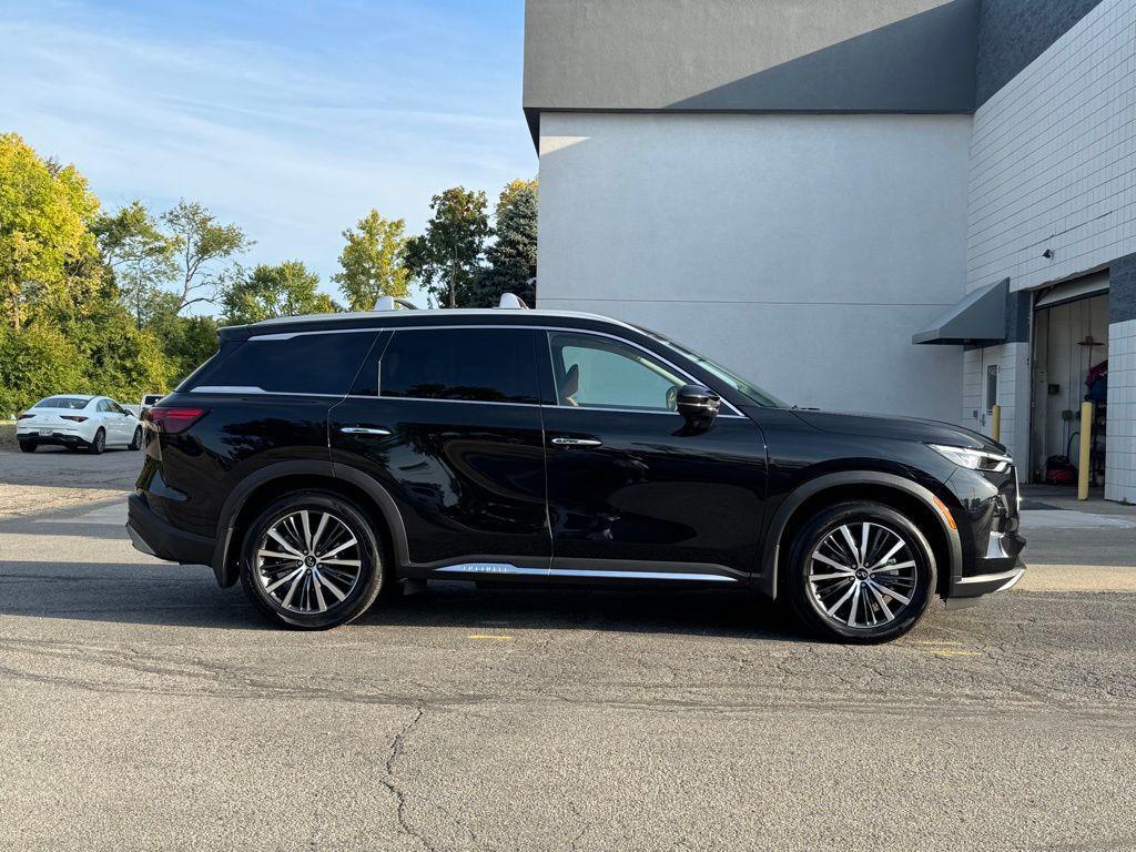 used 2025 INFINITI QX60 car, priced at $51,600