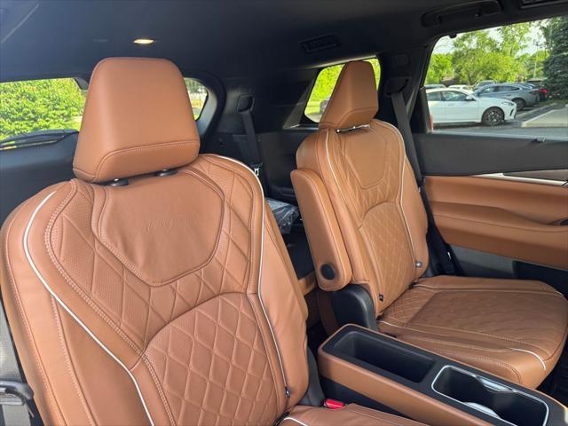new 2025 INFINITI QX60 car, priced at $68,550