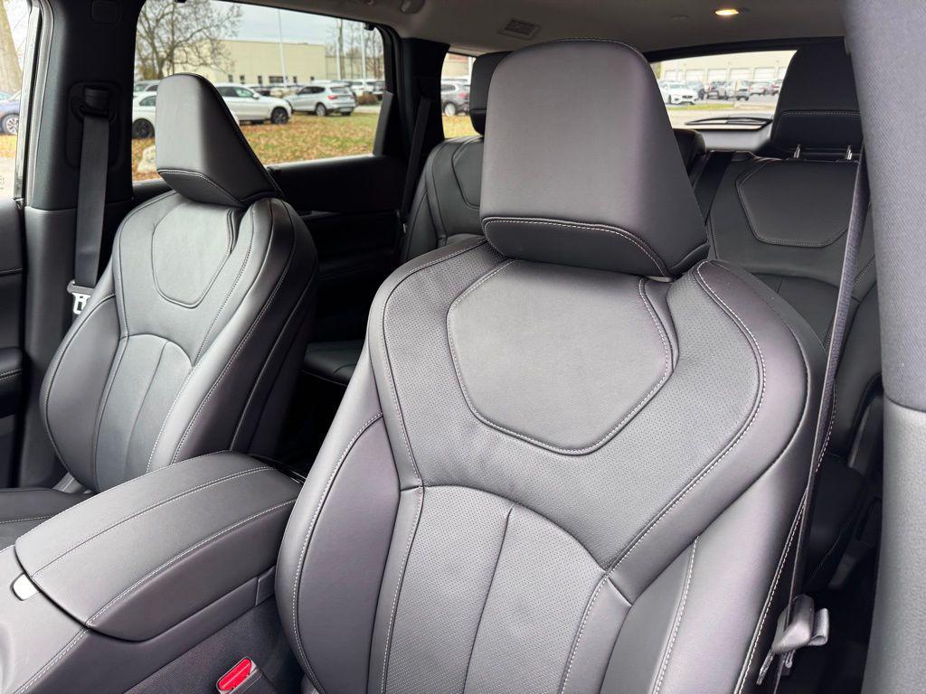 new 2025 INFINITI QX60 car, priced at $52,200