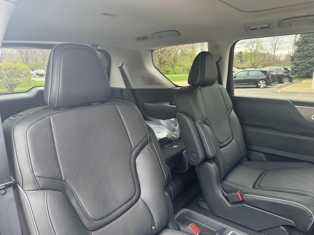 new 2025 INFINITI QX80 car, priced at $93,388