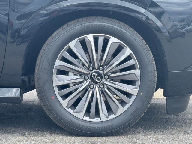 new 2025 INFINITI QX80 car, priced at $90,200