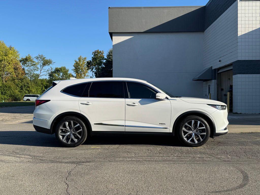 used 2023 Acura MDX car, priced at $32,600