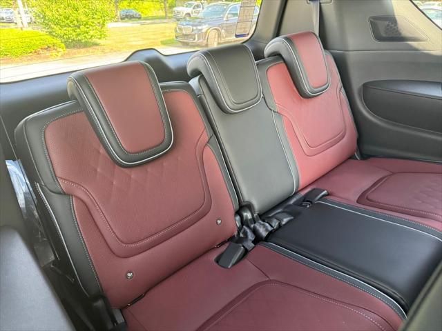 new 2025 INFINITI QX80 car, priced at $110,055