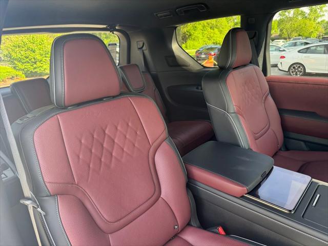 new 2025 INFINITI QX80 car, priced at $110,055
