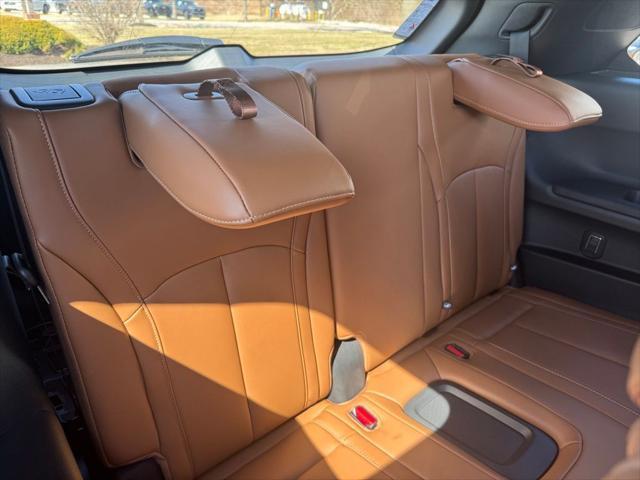 new 2025 INFINITI QX60 car, priced at $68,550