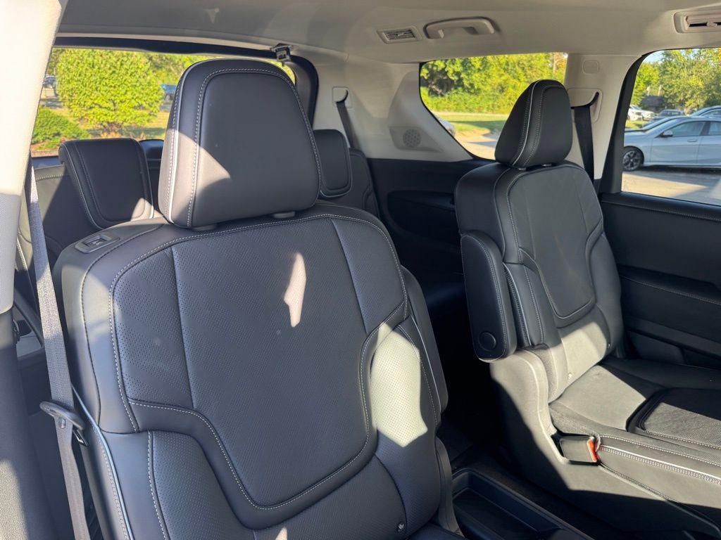 new 2026 INFINITI QX80 car, priced at $102,641