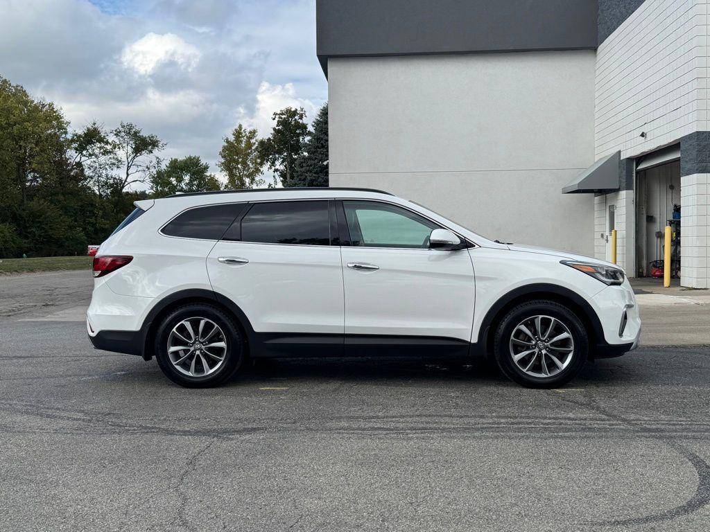 used 2017 Hyundai Santa Fe car, priced at $11,500