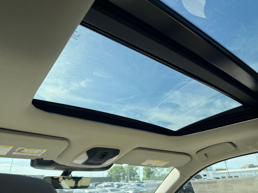 new 2025 INFINITI QX60 car, priced at $52,080