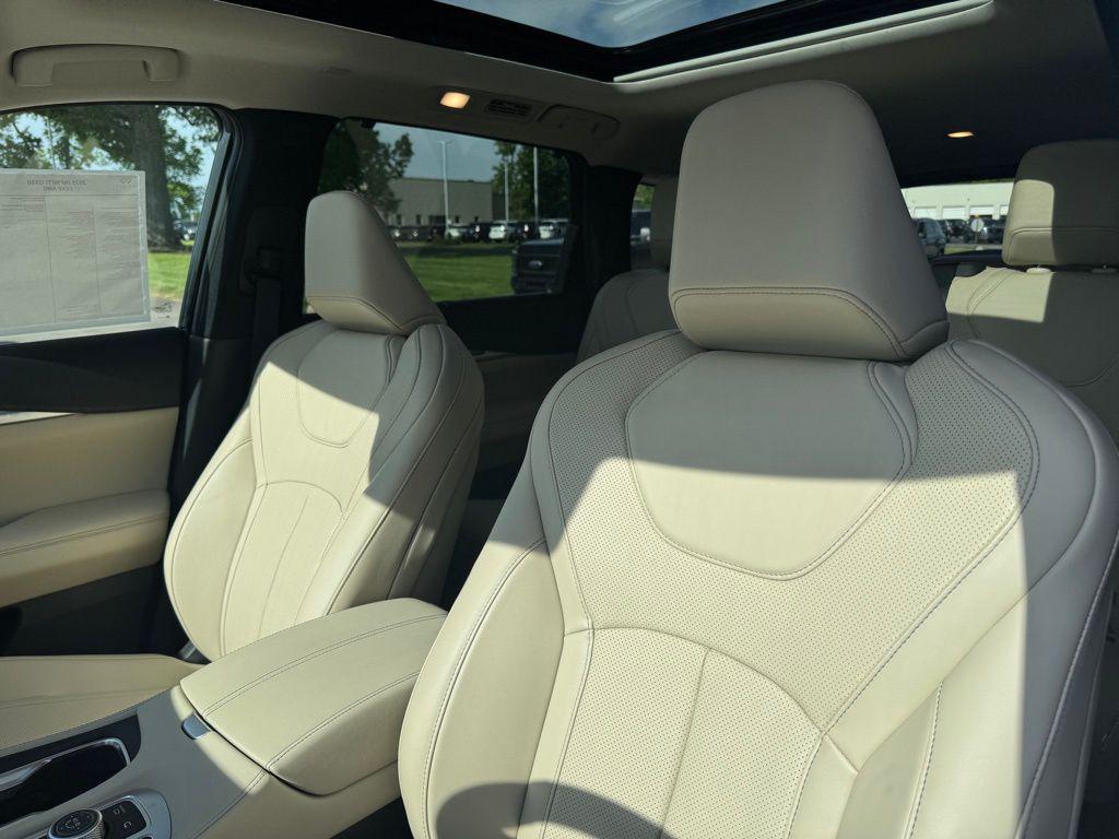 new 2025 INFINITI QX60 car, priced at $52,080