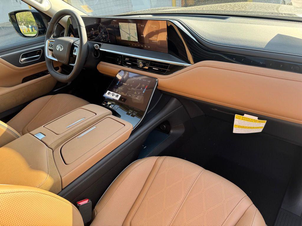 new 2025 INFINITI QX80 car, priced at $100,640