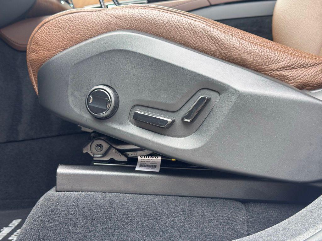 used 2023 Volvo XC90 car, priced at $42,999