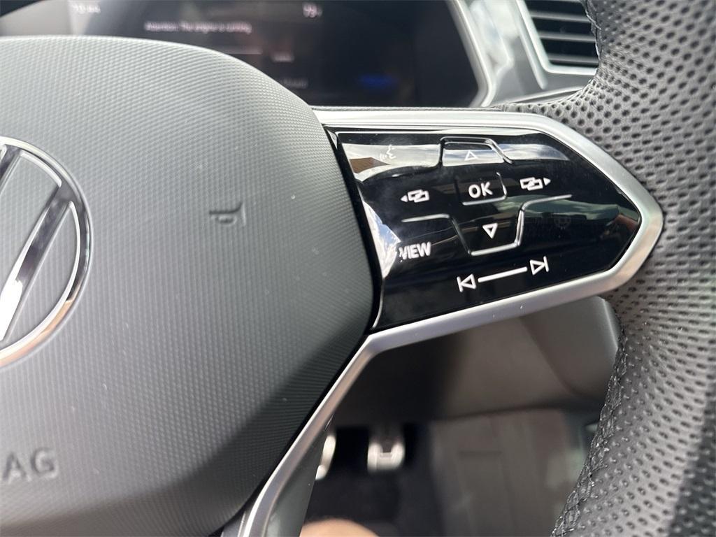 new 2024 Volkswagen Tiguan car, priced at $37,639