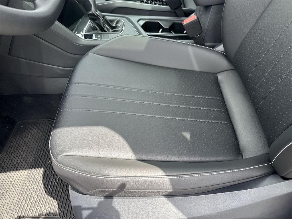 new 2024 Volkswagen Tiguan car, priced at $37,639