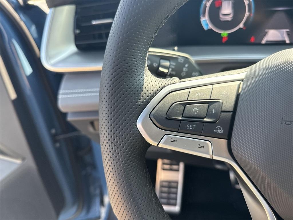new 2025 Volkswagen Tiguan car, priced at $39,577