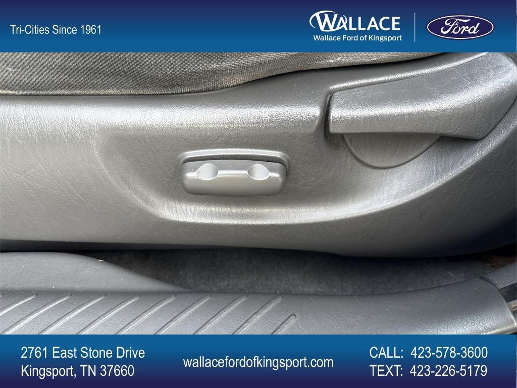 used 2003 Mazda Tribute car, priced at $5,890