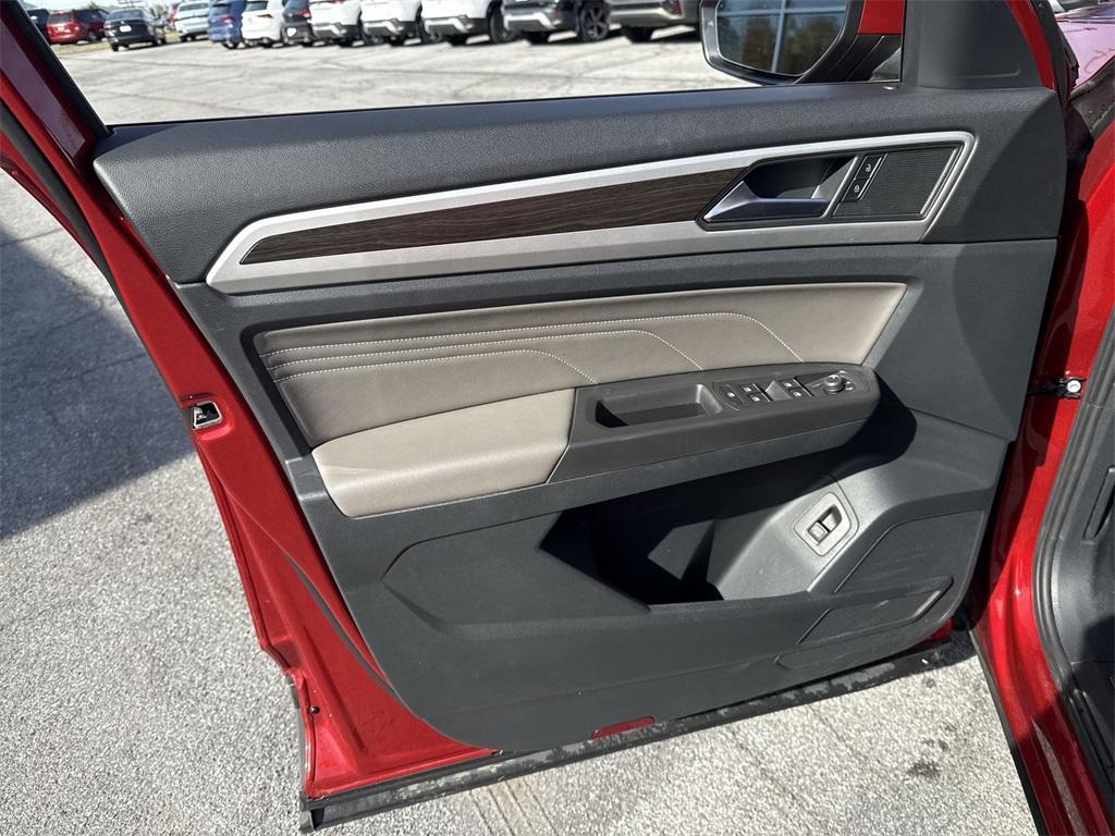 used 2023 Volkswagen Atlas car, priced at $30,900