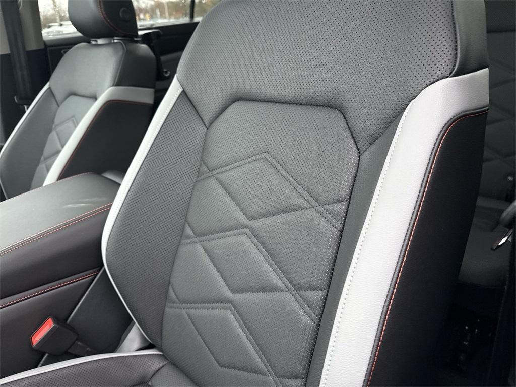 new 2026 Volkswagen Atlas car, priced at $51,140