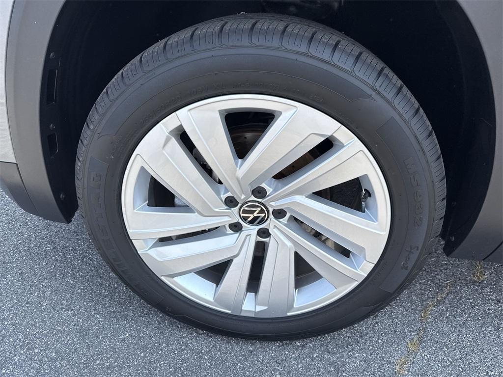 used 2023 Volkswagen Atlas Cross Sport car, priced at $28,380