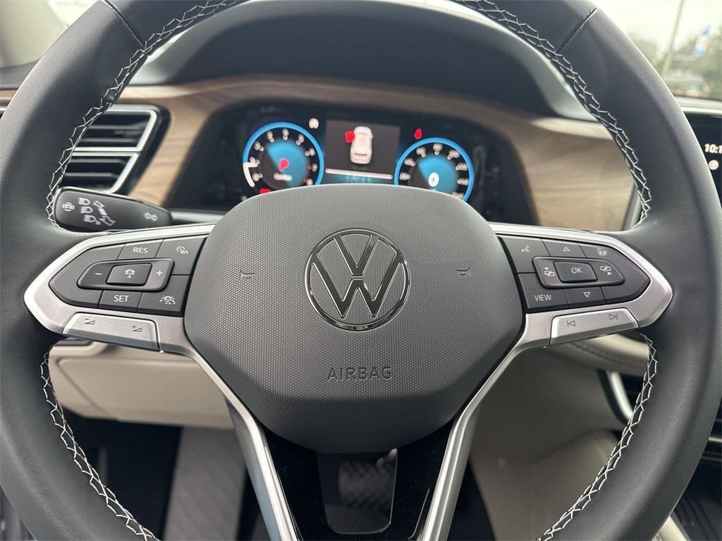 new 2025 Volkswagen Atlas car, priced at $46,967