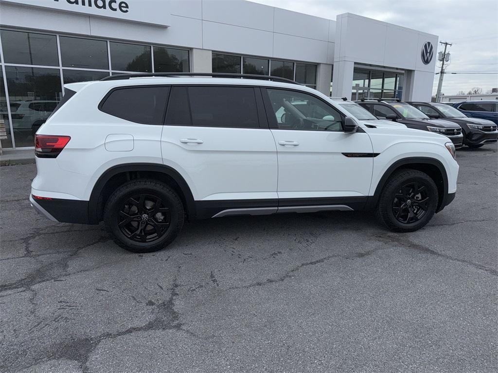 new 2025 Volkswagen Atlas car, priced at $49,120