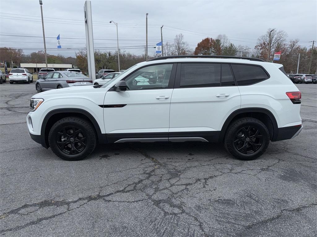 new 2025 Volkswagen Atlas car, priced at $49,120