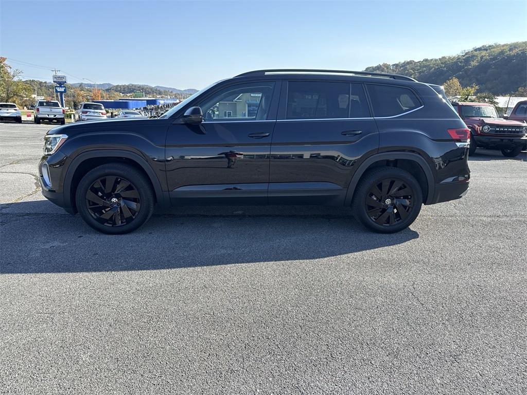 used 2024 Volkswagen Atlas car, priced at $35,500