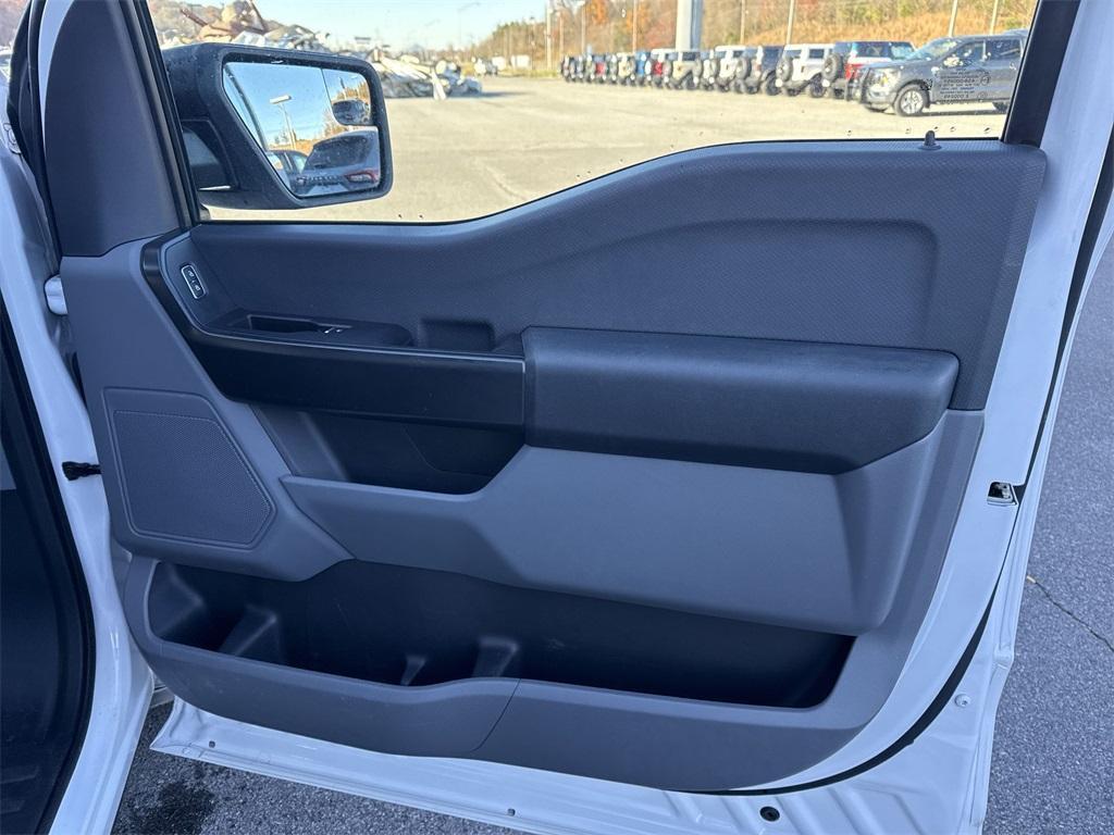 used 2022 Ford F-150 car, priced at $17,200